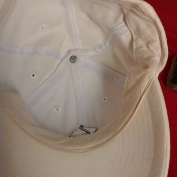 Lexus hat 1sz$28 +  free scarf. - Picture 4 of 8